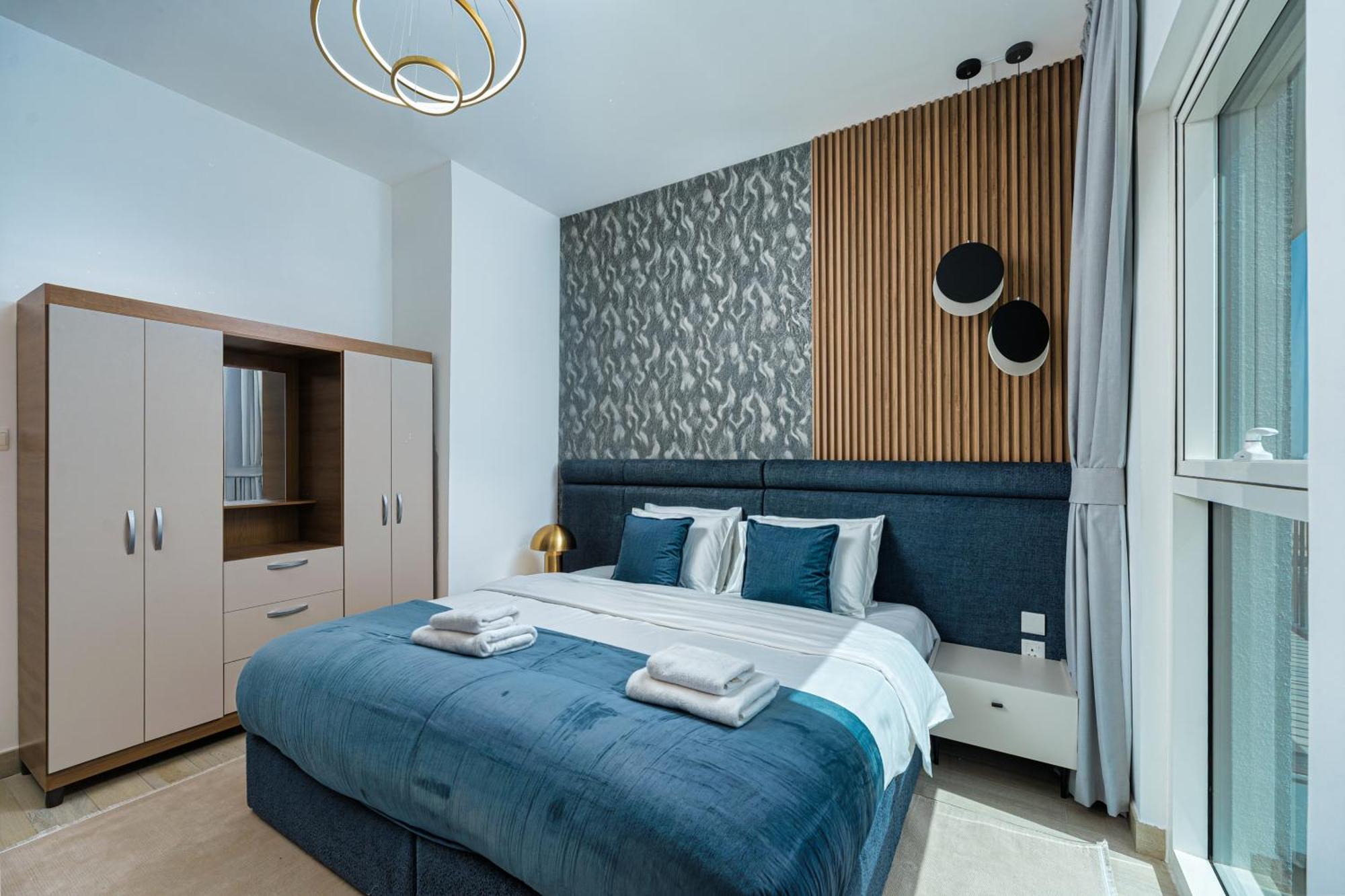 Desert Key - Perfectly Located Yas Island Premier Apts Апартаменти *