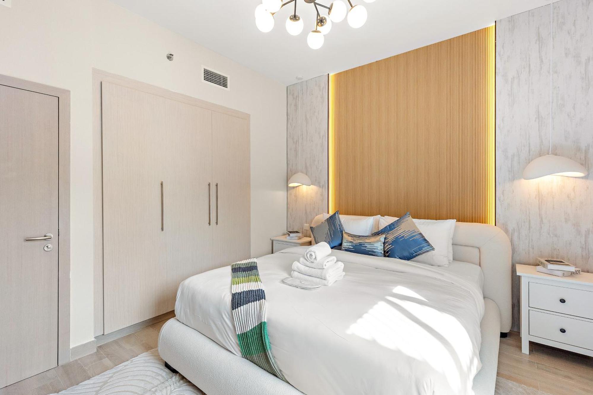Desert Key - Perfectly Located Yas Island Premier Apts Апартаменти