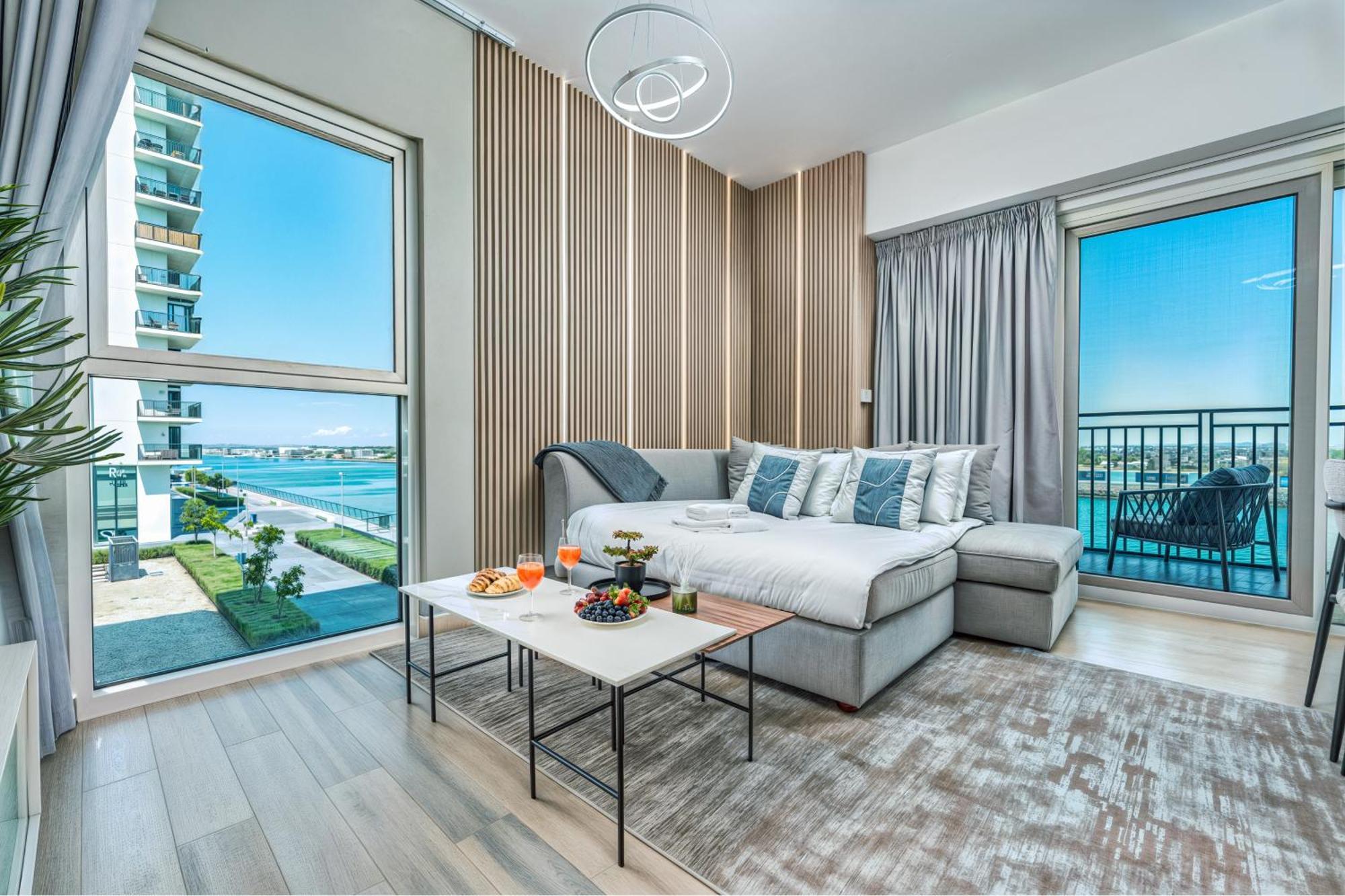 Desert Key - Perfectly Located Yas Island Premier Apts Апартаменти *